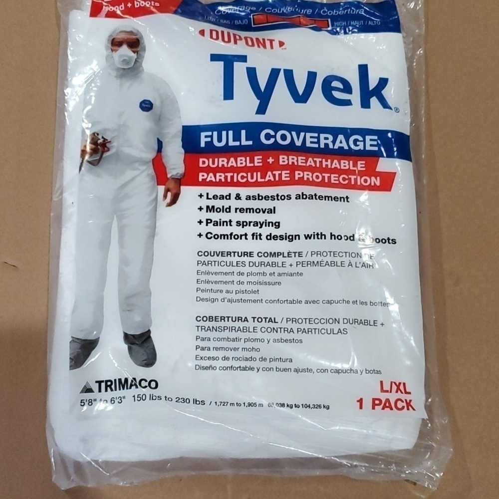 Dupont Tyveck full coverage protection suit includes hood and boots large/XL